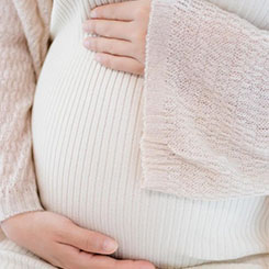 第三财季7.3🇷🇸🔃7亿美元的🐭版税收入，27%🇩🇿的同比增长堪称强🍼📗